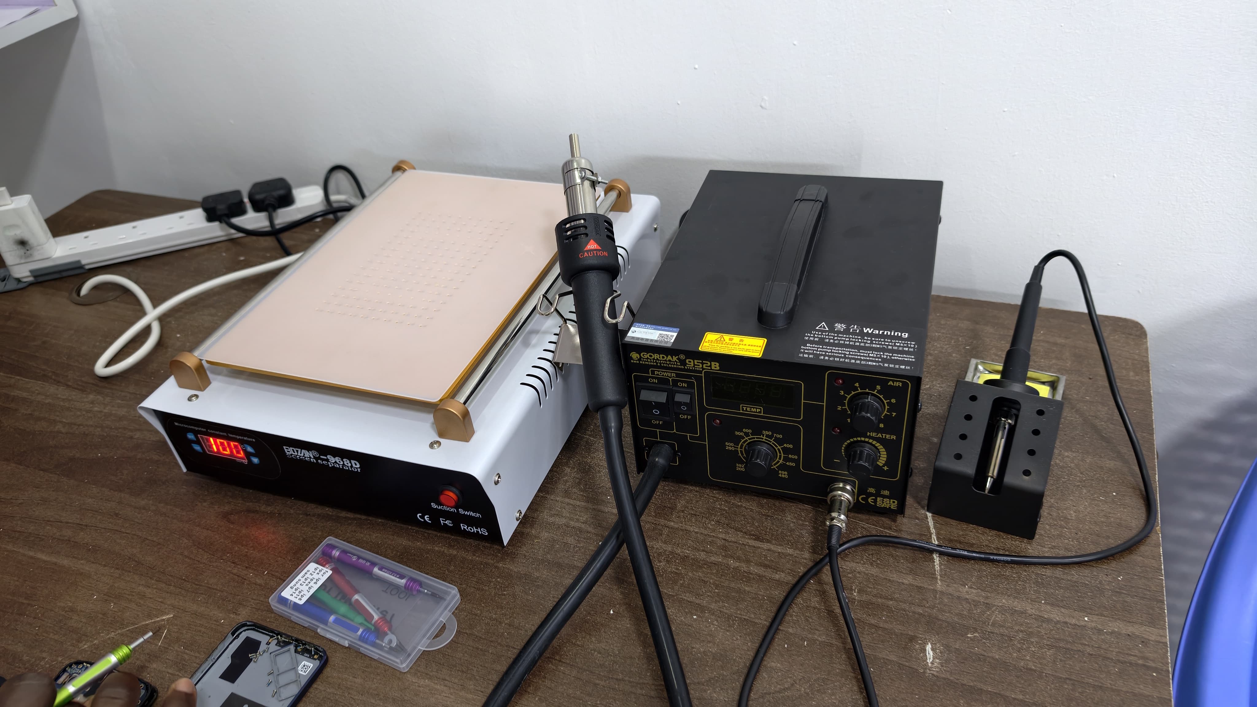 Phone repair tools and heat equipment at Jixels Technologies